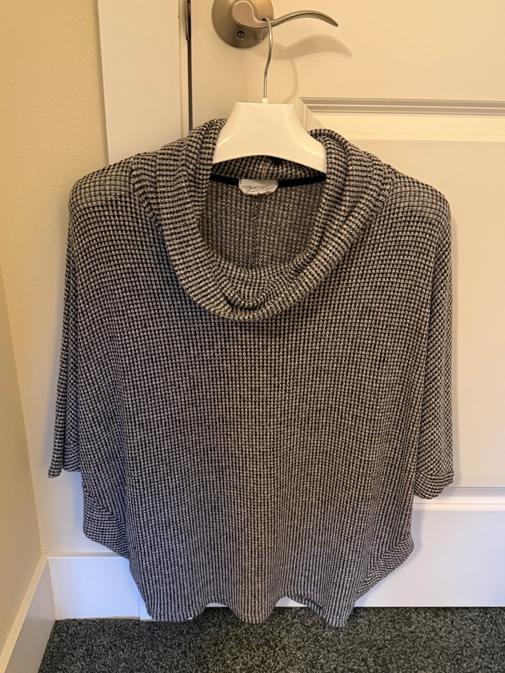 Relaxed Cowl Neck Ribbed Top - Gray